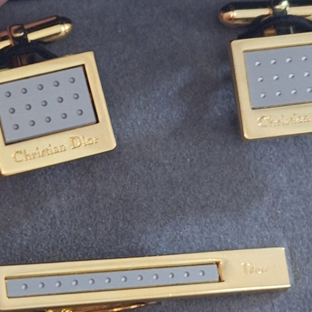 Dior Cufflink set - Picture 5 of 5
